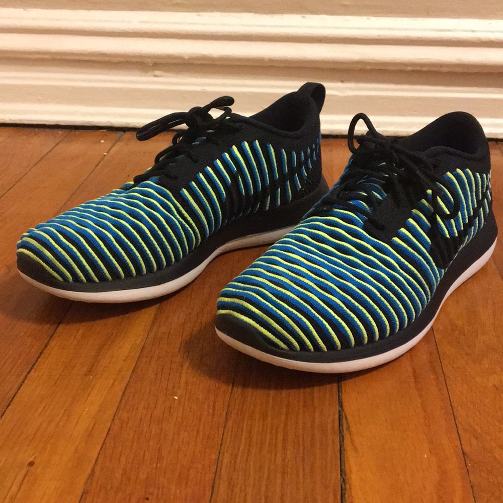 Nike Running Sneakers *Excellent Condition*